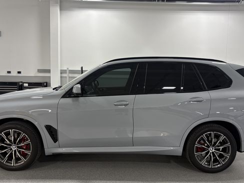 Certified 2025 BMW X5 xDrive40i w/ M Sport Package AWD/4WD image 7