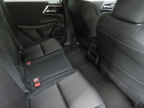 New 2026 Mitsubishi Outlander ES image 23