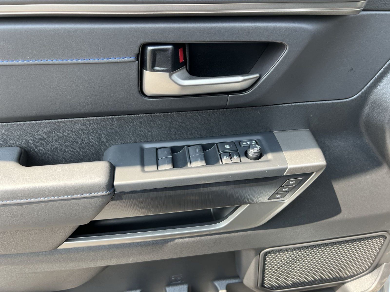 New 2026 Toyota Sequoia Platinum AWD/4WD image 15