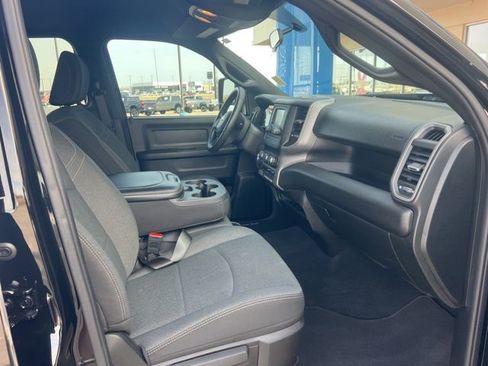 Used 2024 RAM 2500 Tradesman w/ Chrome Appearance Group image 10