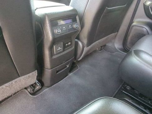 Used 2020 GMC Acadia SLT AWD/4WD image 25
