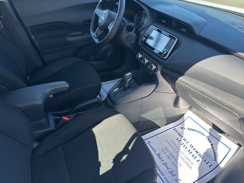 Used 2025 Nissan Kicks Play S image 10