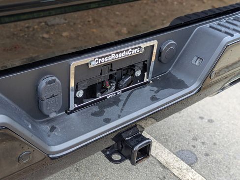Used 2021 Chevrolet Silverado 1500 LT Trail Boss w/ Convenience Package II AWD/4WD image 32