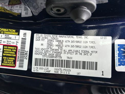 Used 2024 Toyota Tundra Capstone AWD/4WD image 36