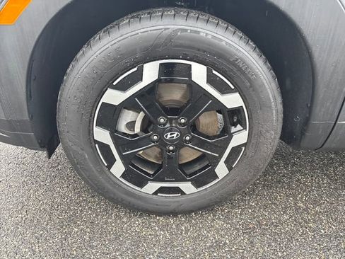 Certified 2025 Hyundai Santa Fe SE image 13