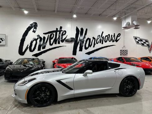 Used 2018 Chevrolet Corvette Stingray Coupe w/ 3LT Preferred Equipment Group RWD image 28