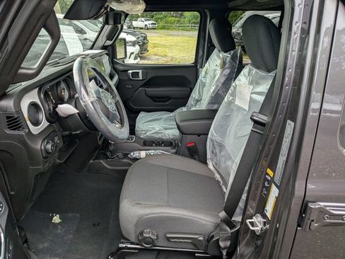 New 2026 Jeep Wrangler Unlimited Sport AWD/4WD image 9