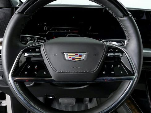 Certified 2025 Cadillac Escalade ESV Sport Platinum AWD/4WD image 11