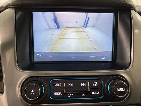 Used 2018 Chevrolet Suburban LT AWD/4WD image 18