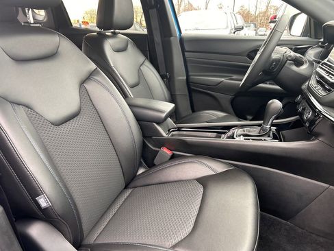 Certified 2025 Jeep Compass Latitude w/ Altitude Special Edition image 23