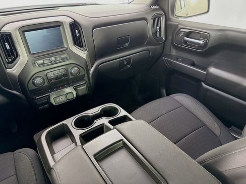 Used 2022 Chevrolet Silverado 1500 Custom w/ Safety Confidence Package image 21