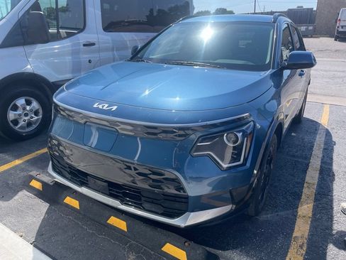 Used 2023 Kia Niro Wind w/ Wind Preserve Package FWD image 5