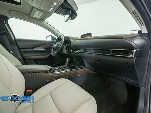 Used 2023 MAZDA CX-30 AWD 2.5 S w/ Premium Package image 40