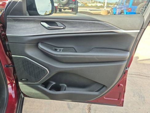 New 2024 Jeep Grand Cherokee Limited 4xe w/ Luxury Tech Group II image 20