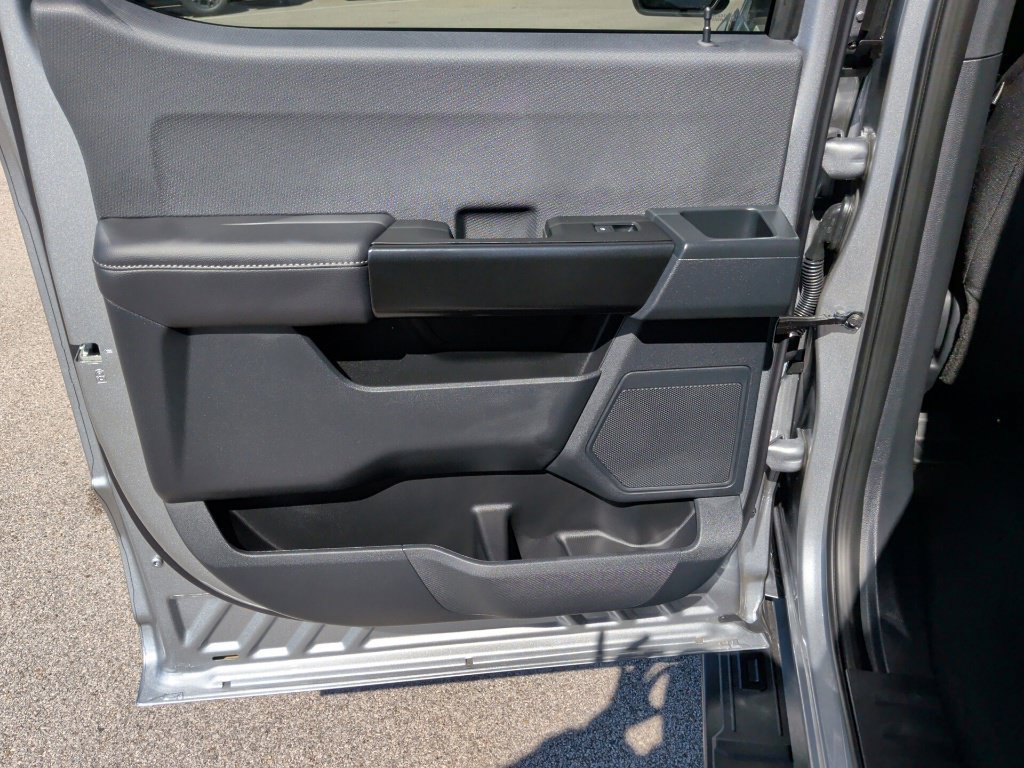 New 2026 Ford F150 STX w/ Equipment Group 200A RWD image 32