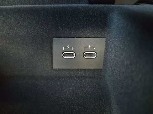 Used 2024 BMW 740i xDrive image 68