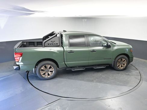 Used 2024 Nissan Titan SV w/ SV Bronze Edition Package image 22