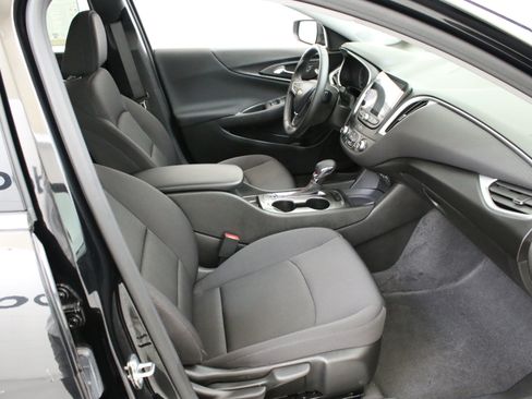 Used 2024 Chevrolet Malibu RS w/ LPO, Floor Liner Package FWD image 32