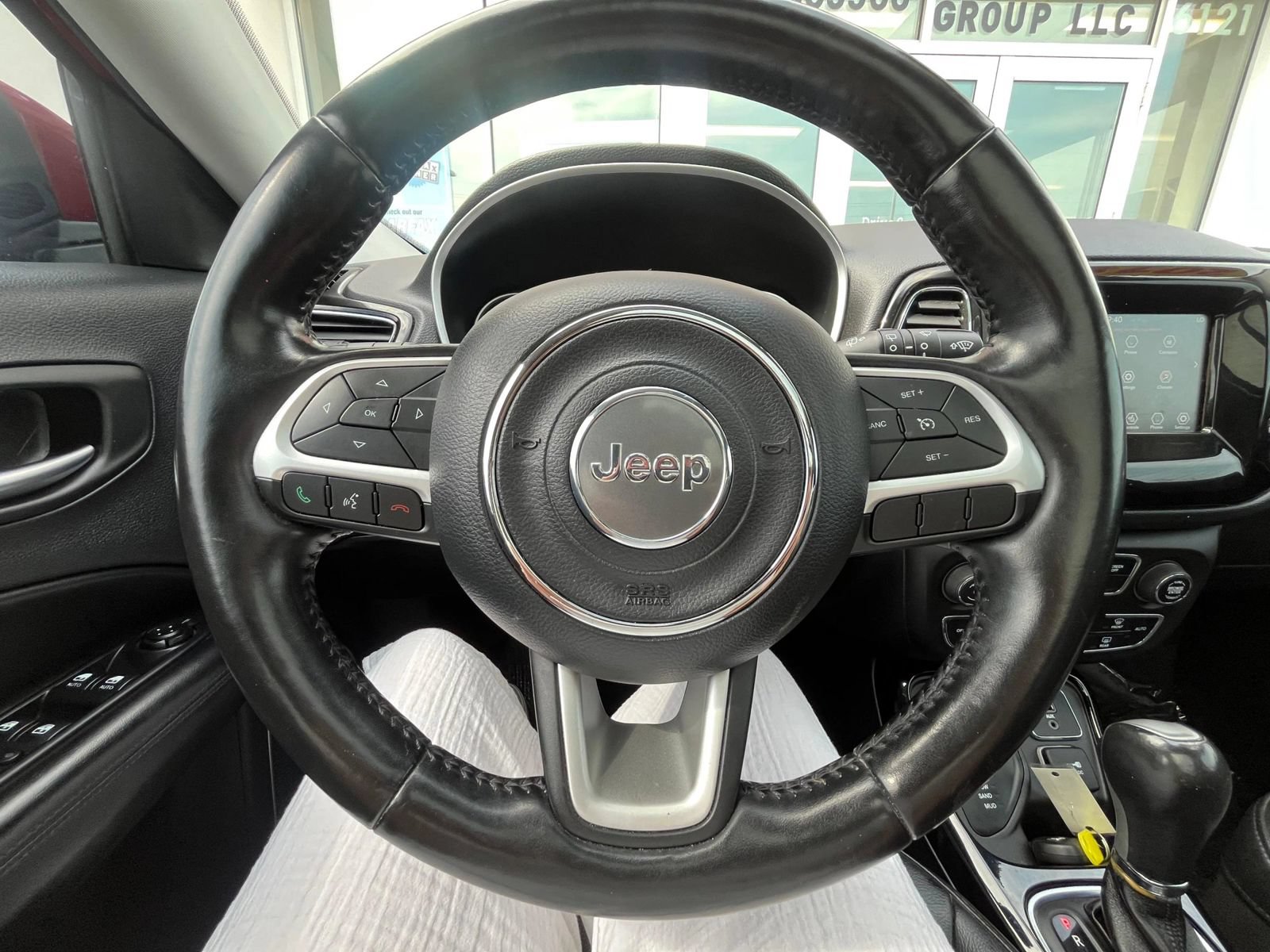 Used 2019 Jeep Compass Latitude AWD/4WD image 14