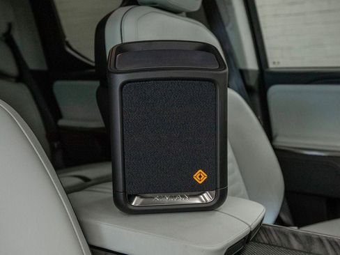 Used 2022 Rivian R1T Adventure image 23