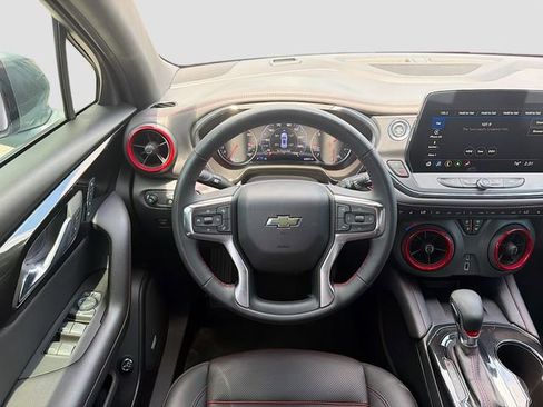Used 2024 Chevrolet Blazer RS w/ Driver Confidence II Package FWD image 18