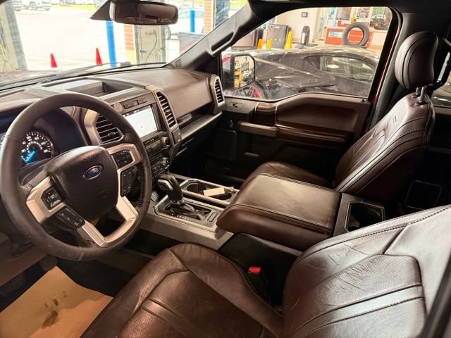 Used 2016 Ford F150 Platinum w/ Equipment Group 701A Luxury AWD/4WD image 8