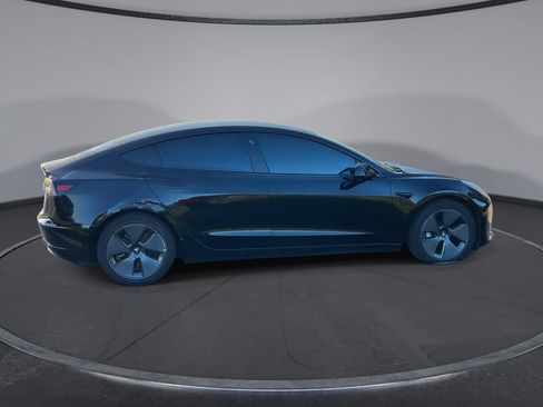 Used 2022 Tesla Model 3 RWD image 9