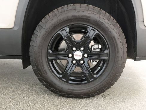 Used 2022 GMC Acadia AT4 image 7