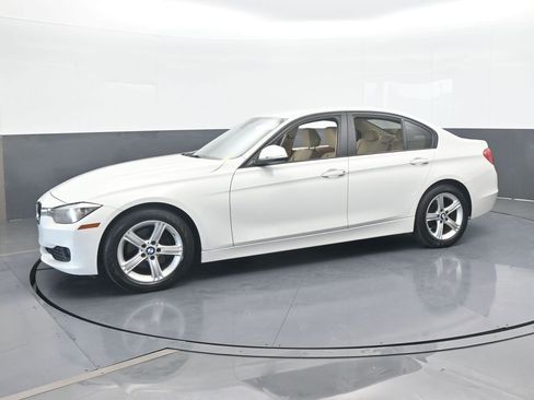 Used 2014 BMW 320i Sedan image 2