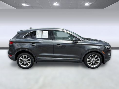 Used 2019 Lincoln MKC Select w/ Select Plus Package FWD image 8