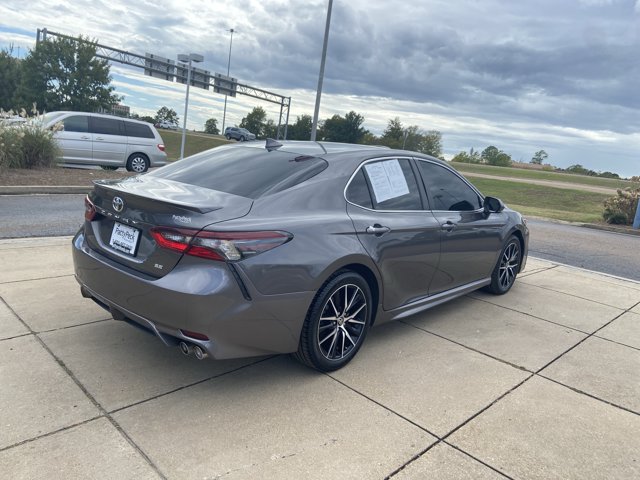Used 2024 Toyota Camry SE w/ Convenience Package FWD image 9