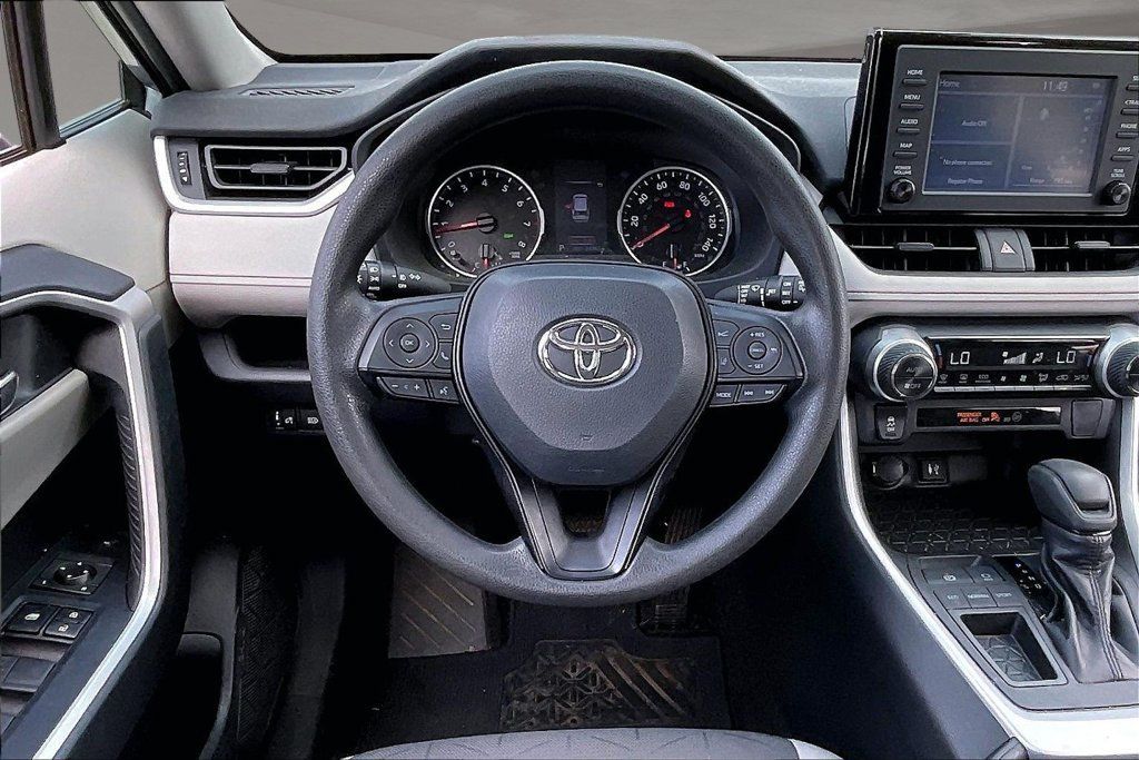 Used 2019 Toyota RAV4 XLE FWD image 8