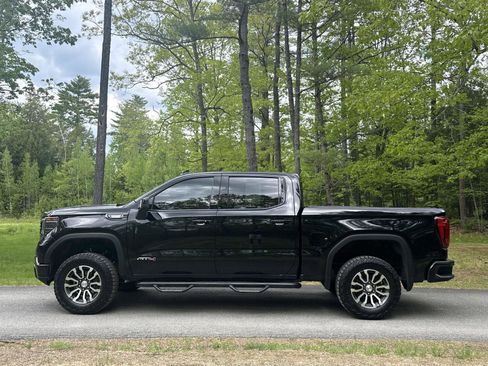 Used 2023 GMC Sierra 1500 AT4 AWD/4WD image 3