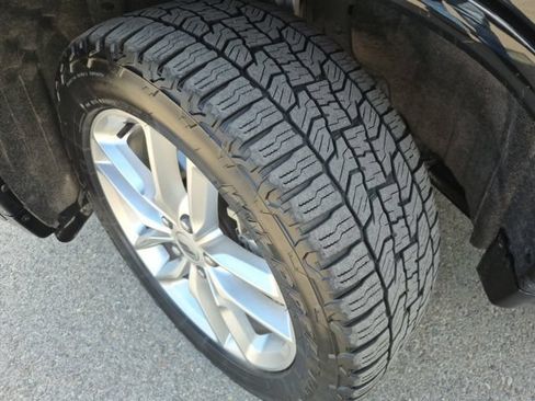 Used 2023 Dodge Durango GT AWD/4WD image 38