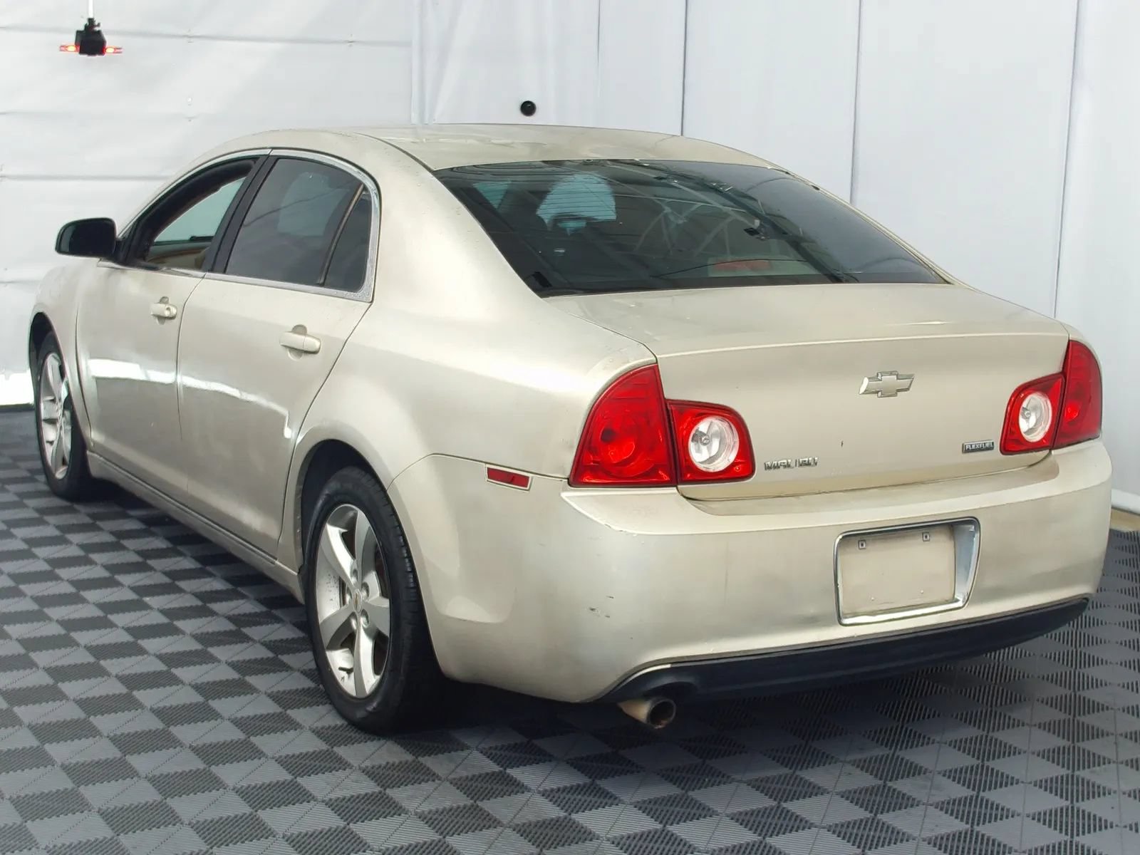 Used 2010 Chevrolet Malibu LT FWD image 2