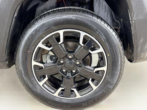 Used 2023 Jeep Renegade Latitude image 30