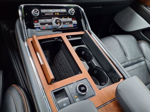 Used 2023 Lincoln Navigator L Black Label image 24