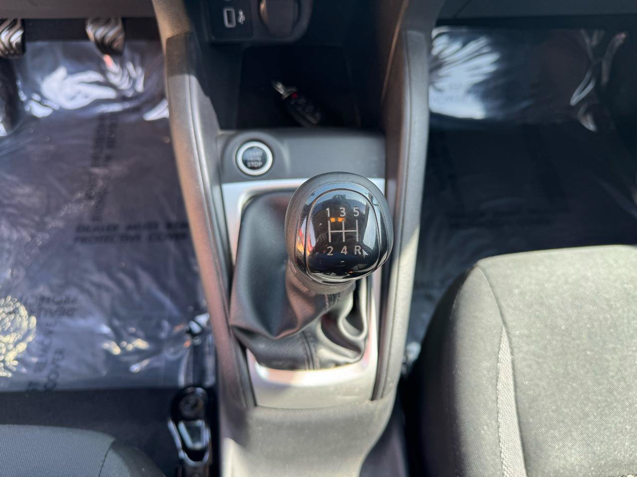 Used 2020 Nissan Versa S FWD image 31