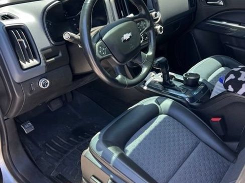 Used 2017 Chevrolet Colorado Z71 RWD image 6