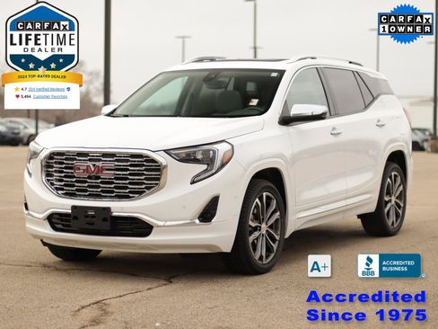 Used 2021 GMC Terrain Denali w/ Denali Premium Package image 3