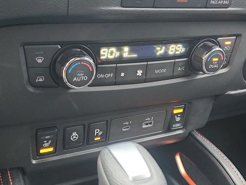 Used 2023 Nissan Frontier PRO-4X w/ Pro Convenience Package image 14