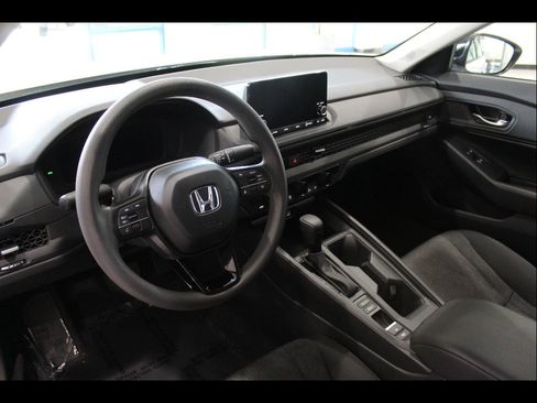 Certified 2025 Honda Accord SE image 12