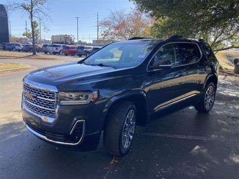 Used 2023 GMC Acadia Denali w/ Trailering Package image 5
