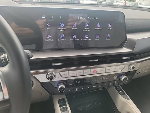 Certified 2025 Kia Telluride S FWD image 16