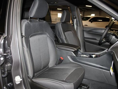 New 2025 Jeep Grand Cherokee Laredo X w/ Luxury Tech Group I image 30