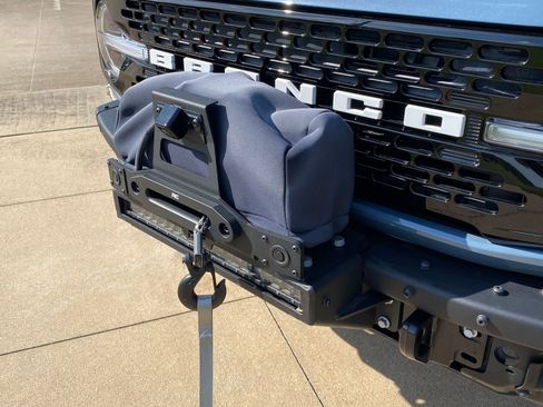 Used 2025 Ford Bronco Badlands AWD/4WD image 10