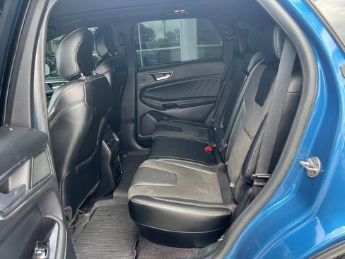 Used 2019 Ford Edge ST w/ Equipment Group 401A AWD/4WD image 12