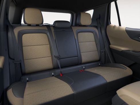 New 2026 Chevrolet Equinox ACTIV w/ Safety and Technology Package image 17