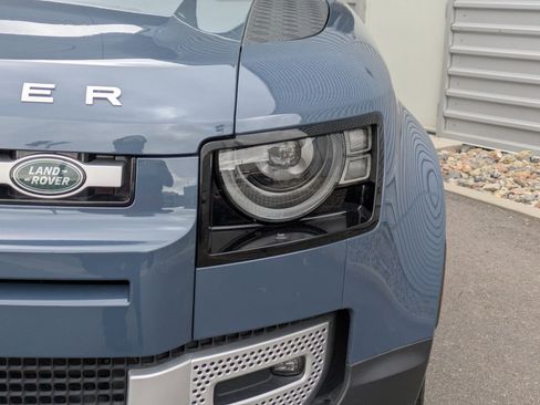Used 2025 Land Rover Defender 110 S image 12