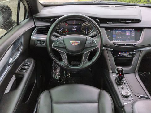 Used 2020 Cadillac XT5 Luxury FWD image 16